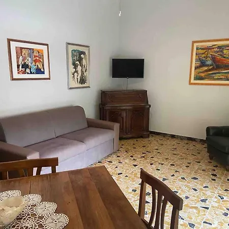 “il Centro” Nel Cuore, A Due Passi Dal Mare Apartment